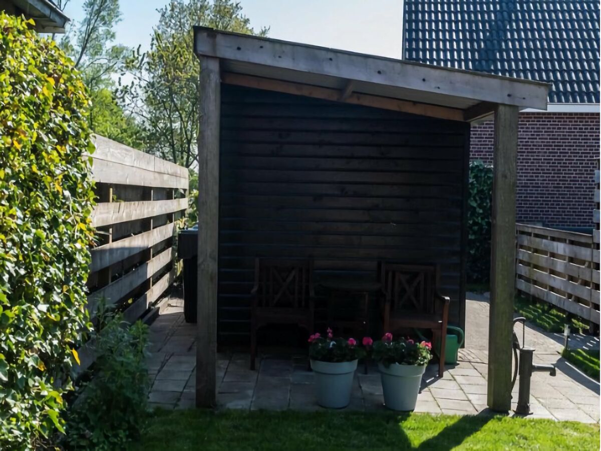 Holiday house Modern Comforts of this home in Paesens - Outdoor photo 2
