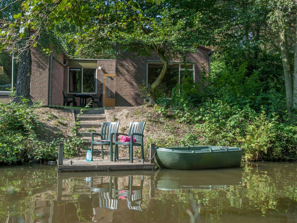 Holiday park Bungalow in Weert with Private Jetty