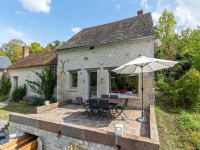 Holiday house Bauernhaus in Yèvre-le-Châtel mit Pool in Yèvre-la-Ville - Holiday house