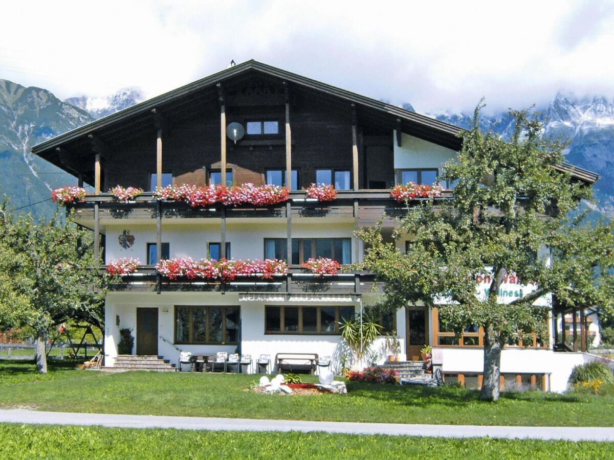 Farmhouse Bauernhof am Mieminger Plateau mit Bergblick - Outdoor photo 2