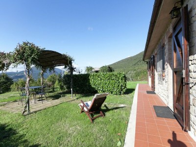Farmhouse Farmhouse in Casperia with Pool & Scenic Views - Outdoor photo 10