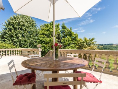 Cottage Stylish Mansion in Savignac - Outdoor photo 8