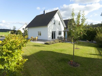 Holiday house Modernes Ferienhaus mit Garten in High Sauerland - Holiday house