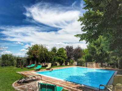 Apartment Sunny Apartment with Pool - Outdoor photo 2
