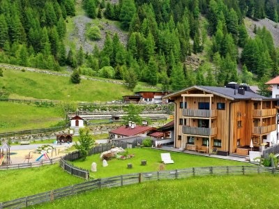 Holiday apartment Sonate in organic & equestrian farm the Veitenhof in Umhausen - Holiday apartment