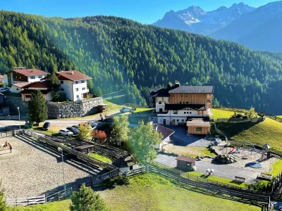 Holiday apartment Tessadina in the organic & equistrian farm the Veitenhof in Umhausen - Holiday apartment