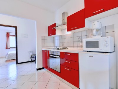 Holiday apartment Holiday apartment INES with private garden and barbecue near Pula - Outdoor photo 5