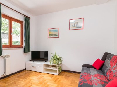 Holiday apartment Holiday apartment INES with private garden and barbecue near Pula - Features photo 21