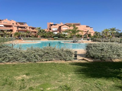Apartment Modernes Apartment im Golfresort mit Pool - Apartment