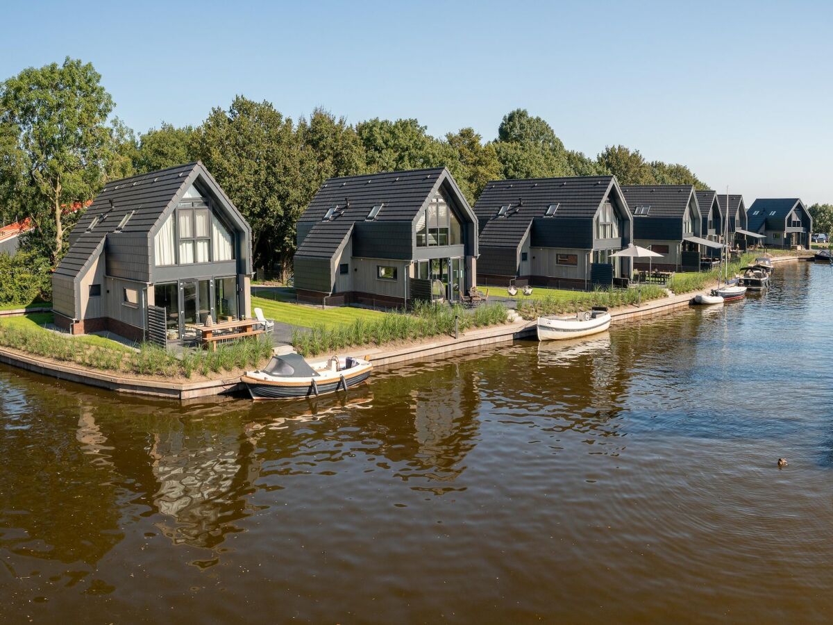 Holiday house Villa am Wasser mit Anlegesteg