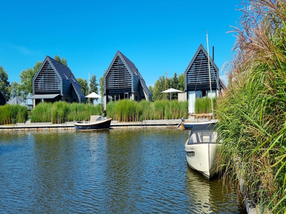 Holiday house Villa in Balk with Private Jetty on Slotermeer - Outdoor photo 4
