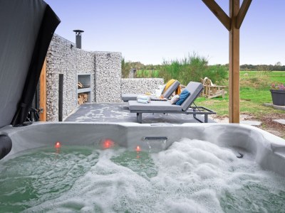 Holiday house Holiday home near forest with wellness garden - Outdoor photo 34