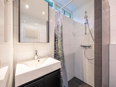 Holiday house Gemütliches Ferienhaus mit Whirlpool auf Texel - Features photo 33