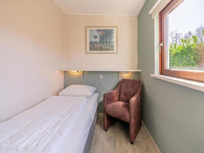 Holiday house Gemütliches Ferienhaus mit Whirlpool auf Texel - Features photo 34