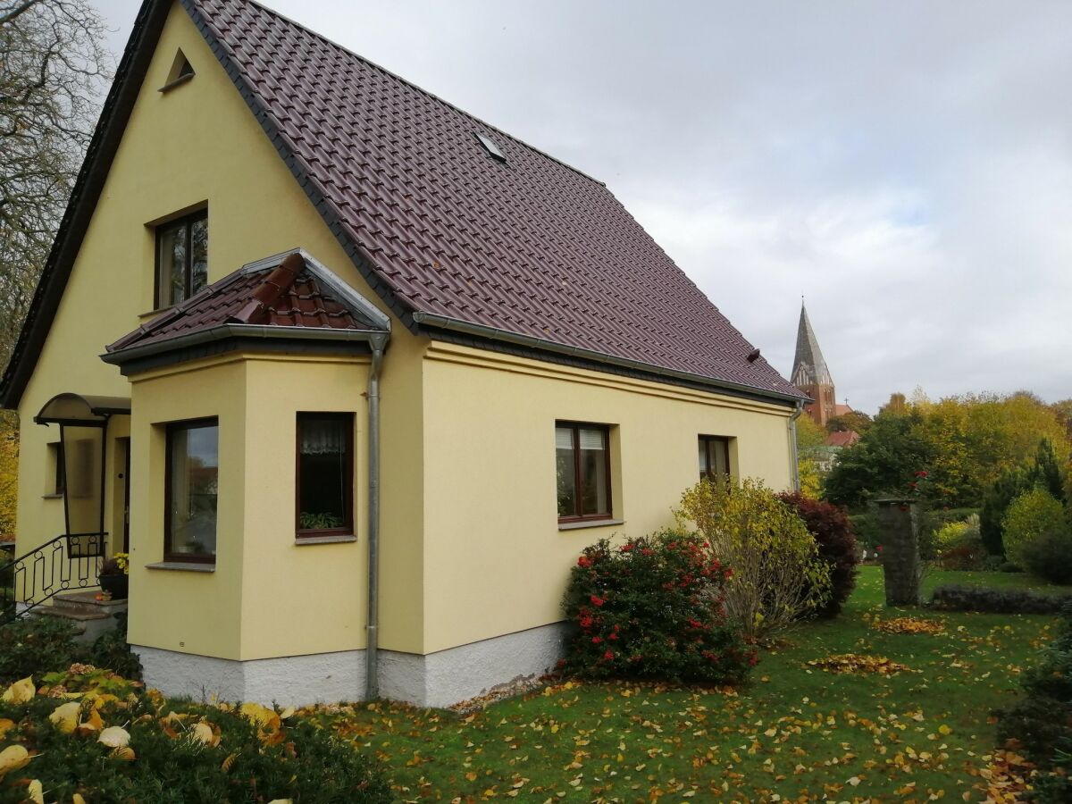 Apartment Wohnung mit großem Garten an der Ostseeküste