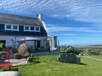 Villa "Pieds dans l'eau" Kergoz in Landeda - Villa