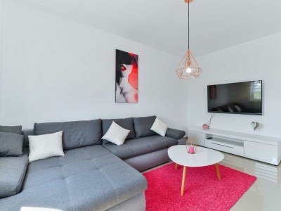 Holiday apartment Olujic 2 - Features photo 12