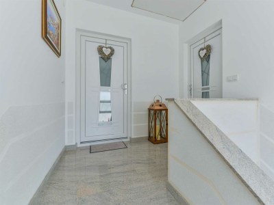 Holiday apartment Olujic 2 - Features photo 30