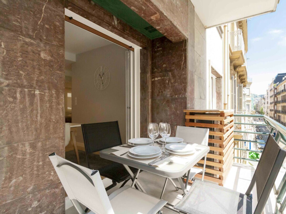 Apartment Chicago | The Rentals Collection