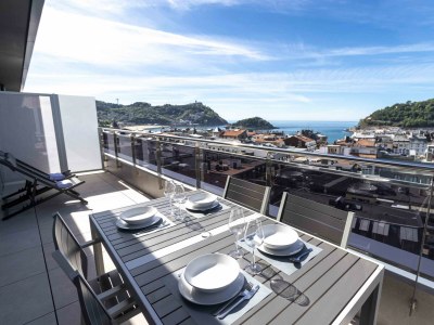 Apartment La Concha Terrace - The Rentals Collection in San Sebastián - Apartment