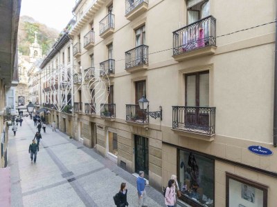 Apartment Loreak | The Rentals Collection - Outdoor photo 2