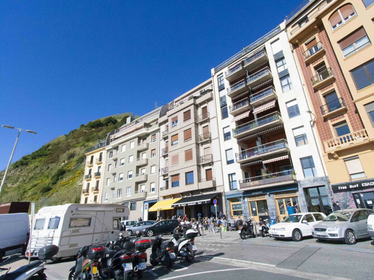 Apartment Monpas | The Rentals Collection - Outdoor photo 3