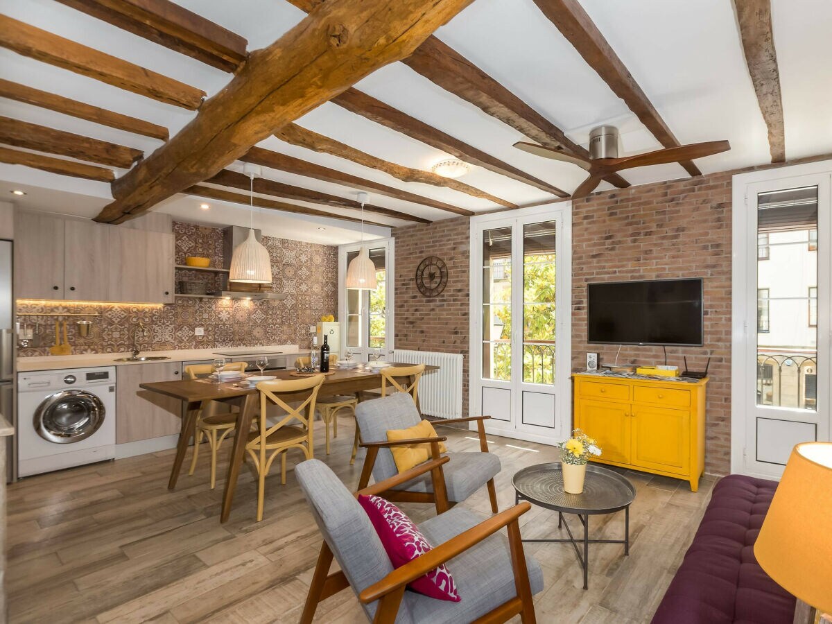 Apartment Sarriegi | The Rentals Collection