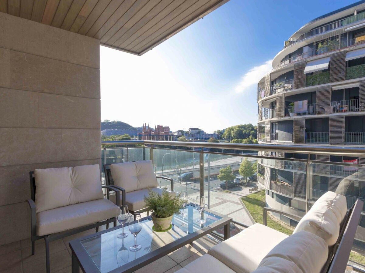 Apartment Urumea | The Rentals Collection