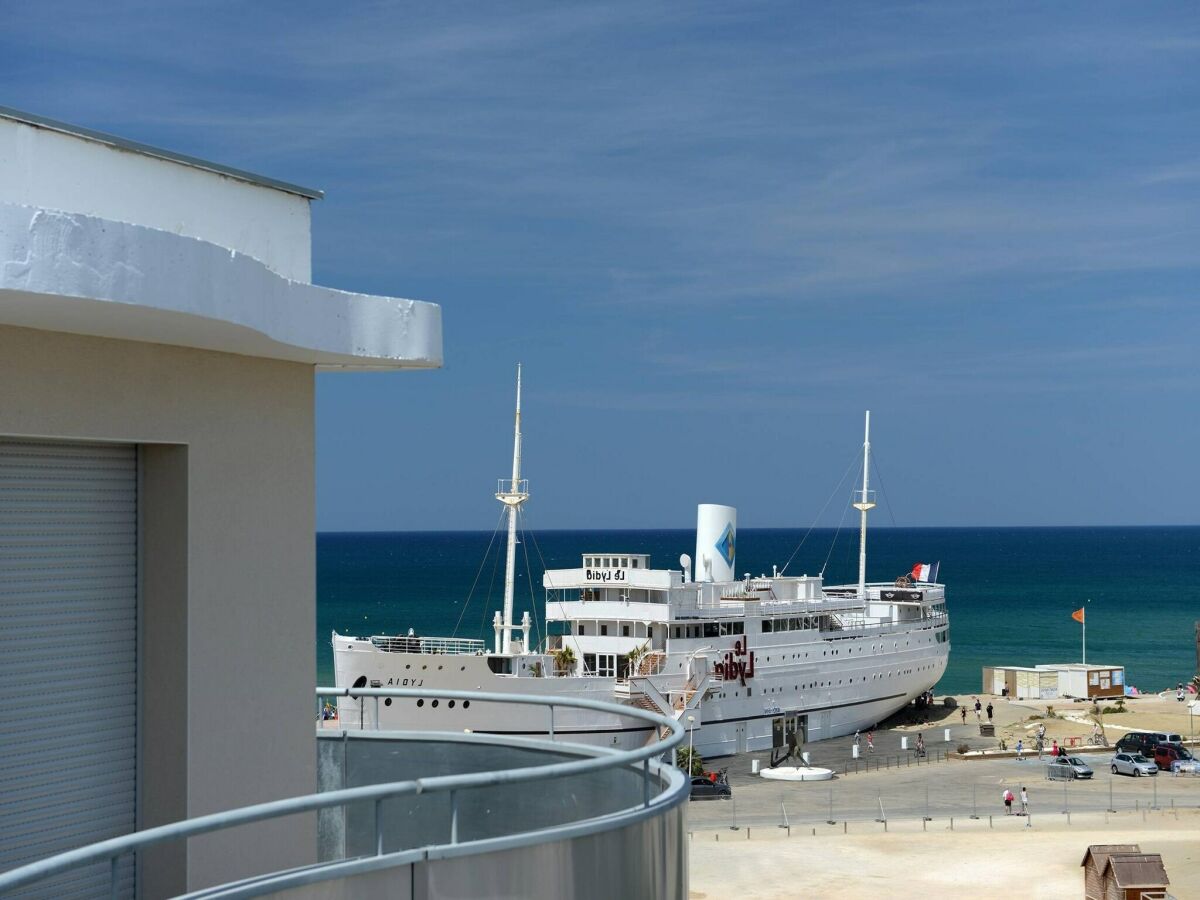 Holiday park Apartment in Le Lotus Blanc with Sea View