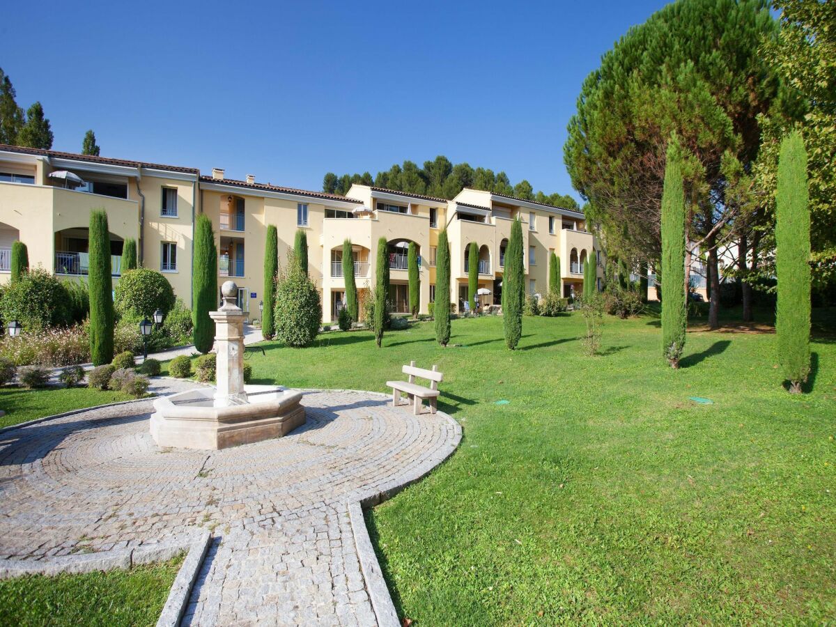 Holiday park Wohnung in Gréoux-Les-Bains nahe Seen