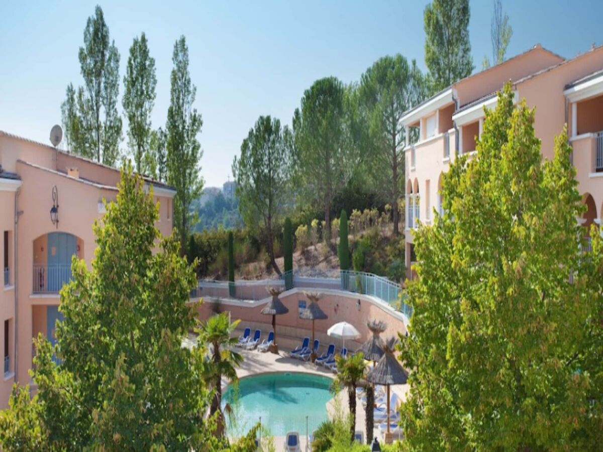 Holiday park Wohnung in Gréoux-Les-Bains nahe Seen - Outdoor photo 2