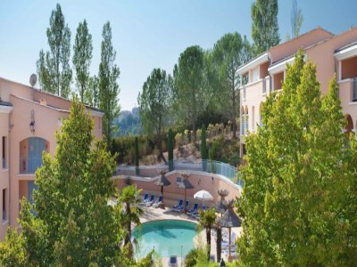 Holiday park Wohnung in Gréoux-Les-Bains nahe Seen - Outdoor photo 2