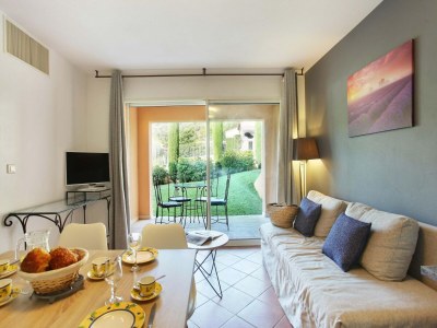 Holiday park Wohnung in Gréoux-Les-Bains nahe Seen - Features photo 12