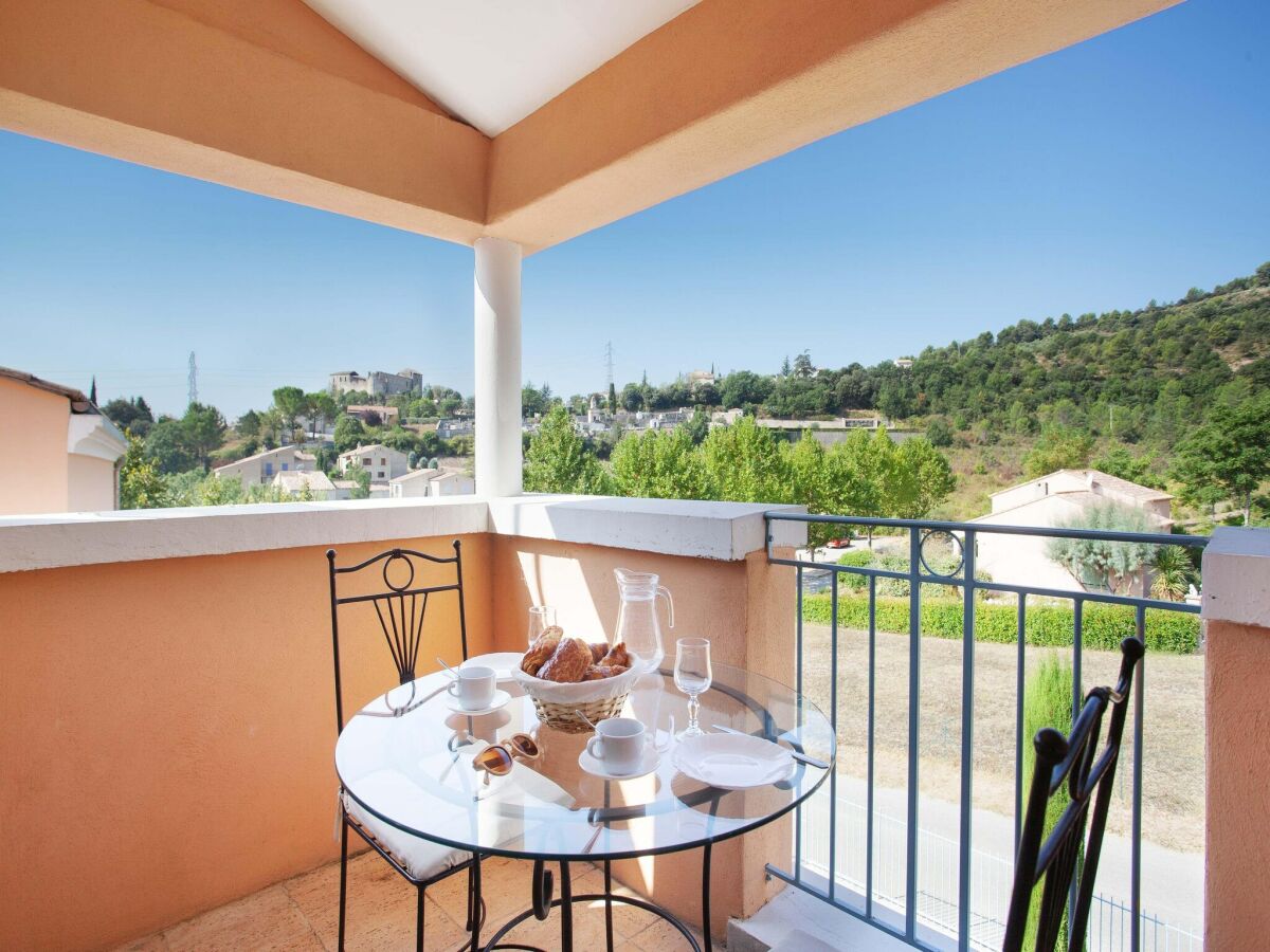 Holiday park Wohnung in Gréoux-Les-Bains bei Seen - Outdoor photo 4