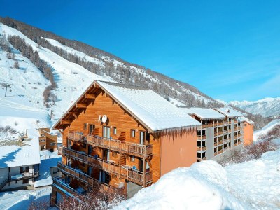 Holiday park Chalet am Hang in Vars in Guillestre - Holiday park