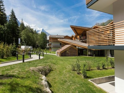 Holiday park Apartment in Chamonix with Heated Pool - Environment photo 23