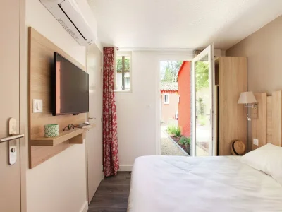 Holiday park Resort in Arles mit Pools nahe Camargue - Features photo 8