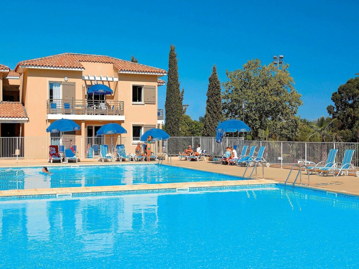 Holiday park Sunny Retreat with Pool