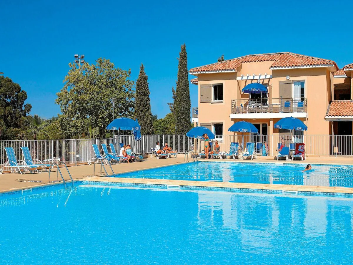 Holiday park Wohnung in Frankreich mit Pool und Kiefern