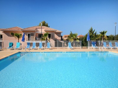 Holiday park Wohnung in Frankreich mit Pool und Kiefern - Outdoor photo 2