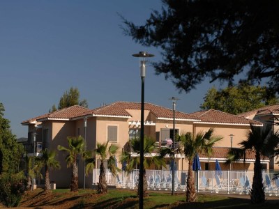 Holiday park Wohnung in Frankreich mit Pool und Kiefern - Outdoor photo 8