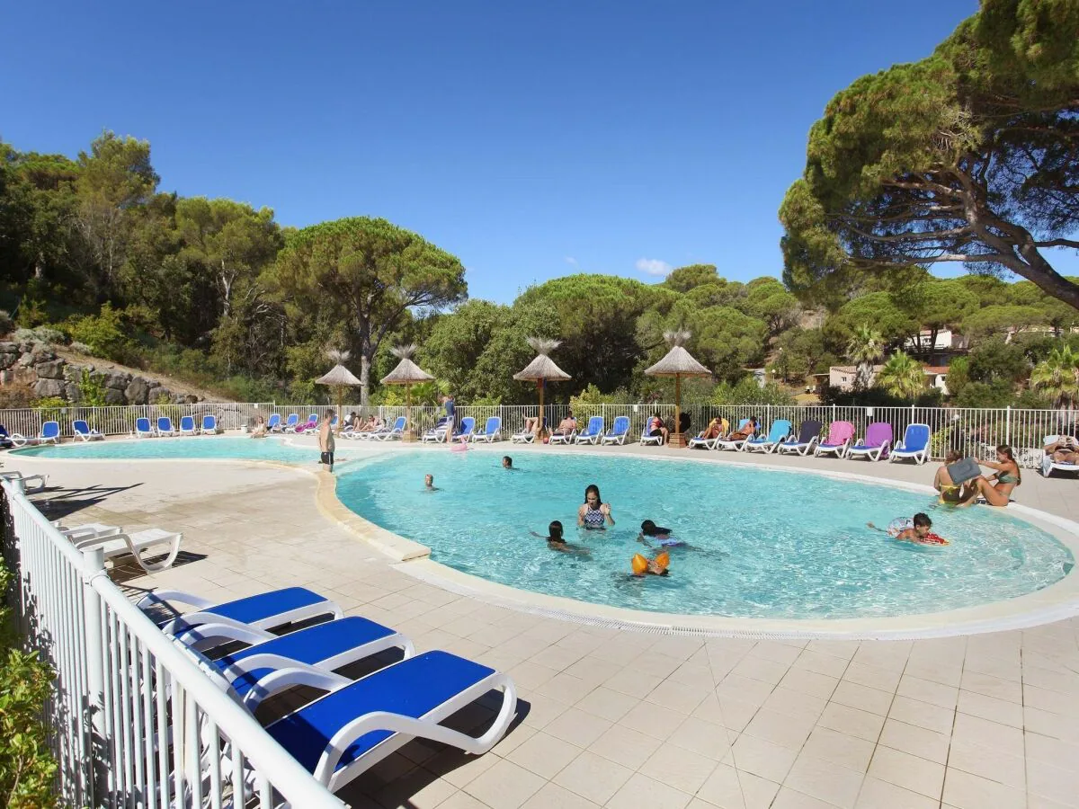 Holiday park Spacious Apt Near the Beach