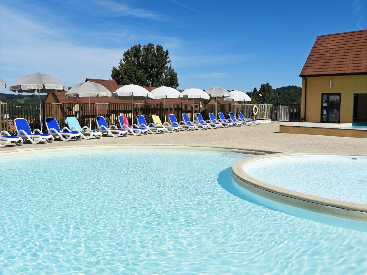 Holiday park Holiday Home in Sarlat near Grottes de Lascaux - Outdoor photo 3