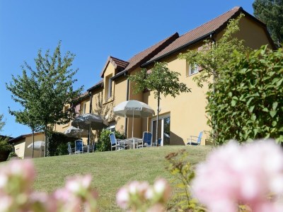 Holiday park Holiday Home in Sarlat near Grottes de Lascaux - Outdoor photo 7