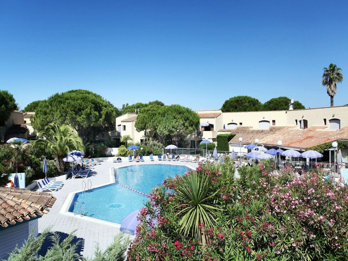 Holiday park Apartment in Saint-Loup amid Pine Trees