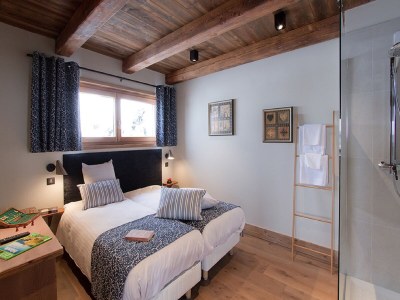 Chalet Chalet in Les Deux Alpes with Heated Pool - Features photo 13
