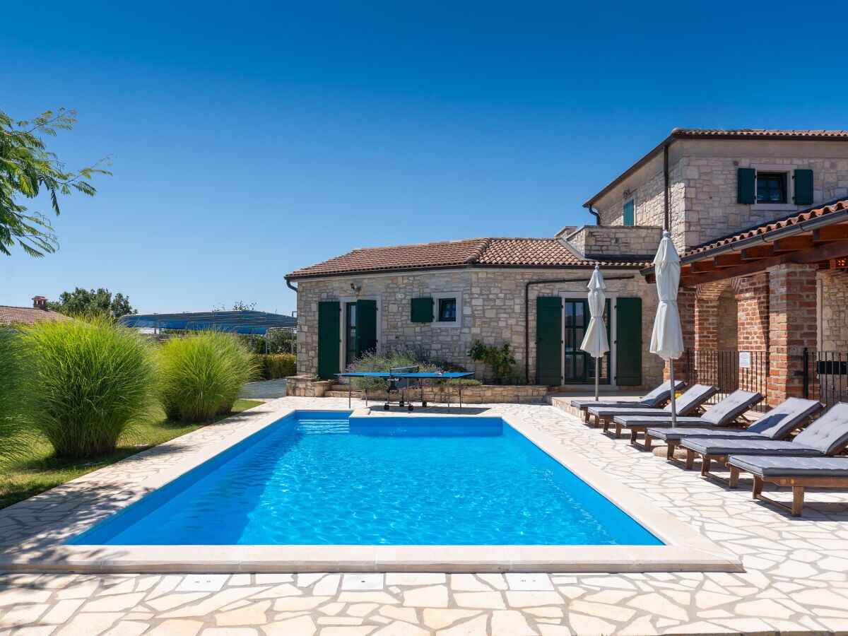 Villa Una with pool - Outdoor photo 2