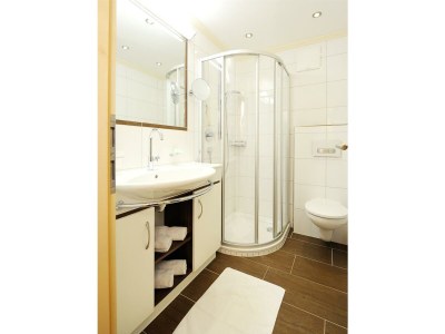 Holiday room "DREIBETTZIMMER NR. 8 Souterrain" - Features photo 14