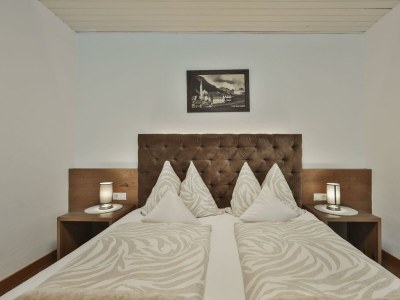 Apartment "TOP 1"/Wohn-Schlafraum/Dusche, WC - Features photo 8