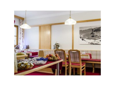 Holiday room Dreibettzimmer im Idhof mit Dusche, WC - Outdoor photo 28